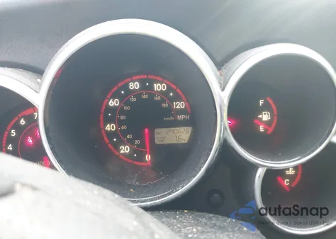 2006 Pontiac Vibe from USA, damaged, VIN 5Y2SL65816Z435888